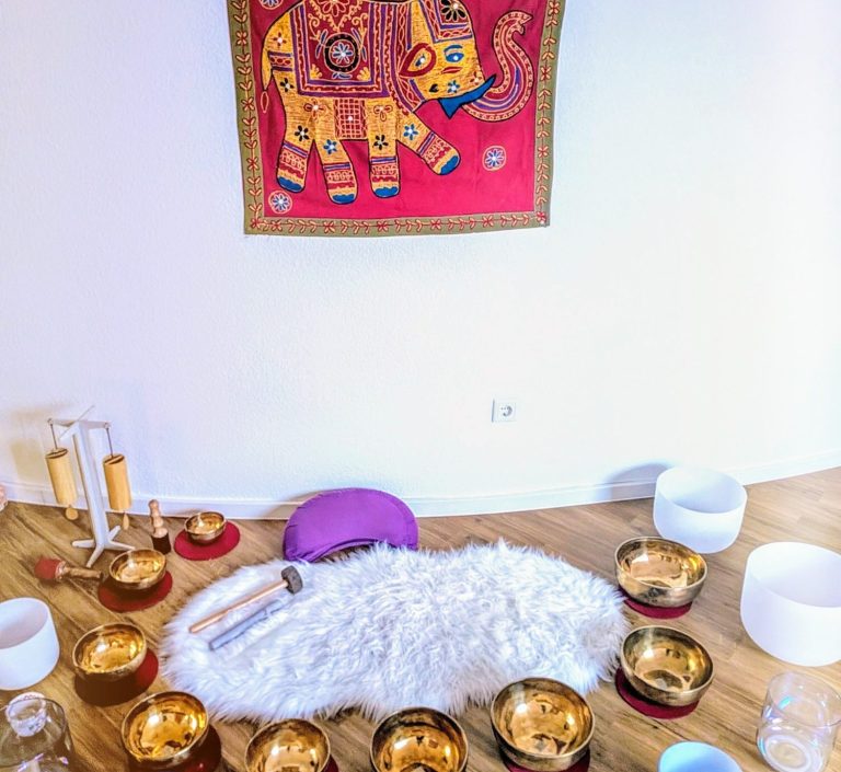 Yin Yoga mit Klangschalen, Sound Bath, Yoga Basic Kurs